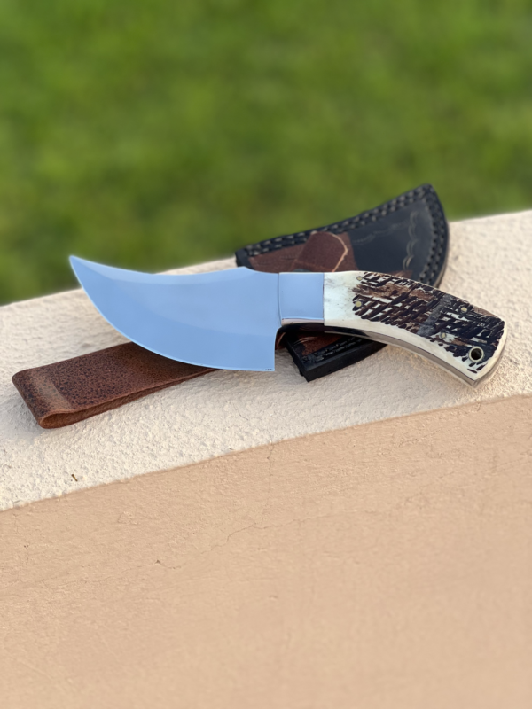Stag-horn-design Camel-bone Trailing-point Spanto Knife - Image 2